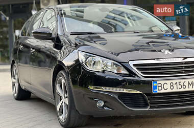 Универсал Peugeot 308 2016 в Новояворовске