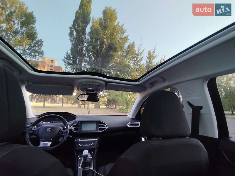 Универсал Peugeot 308 2014 в Кривом Роге