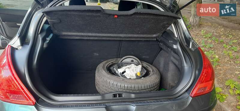 Хэтчбек Peugeot 308 2010 в Запорожье фото 5 Хэтчбек Peugeot 308 2010 в Запорожье