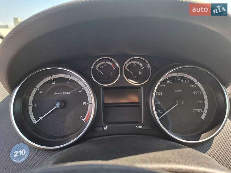 Універсал Peugeot 308 2010 в Львові