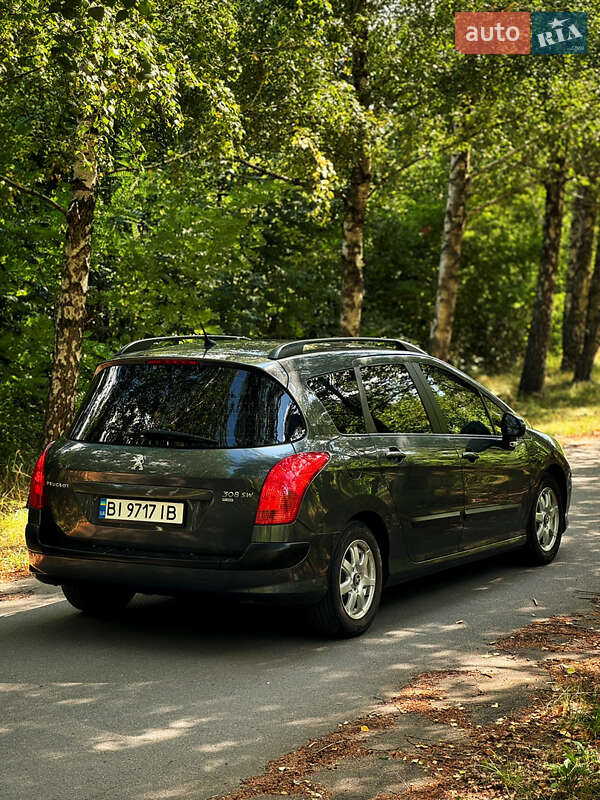 Универсал Peugeot 308 2012 в Лубнах