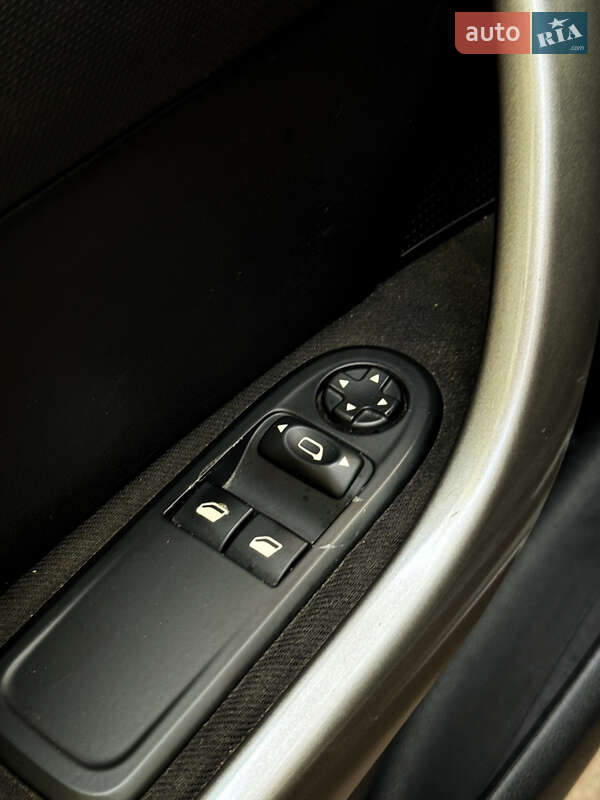 Универсал Peugeot 308 2012 в Лубнах