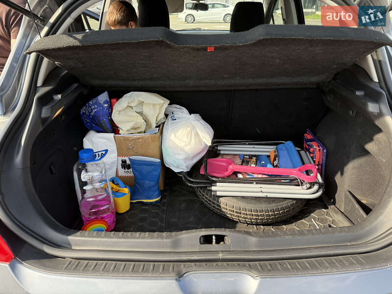 Хэтчбек Peugeot 308 2010 в Киеве фото 8 Хэтчбек Peugeot 308 2010 в Киеве