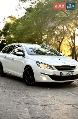 Універсал Peugeot 308 2015 в Нікополі