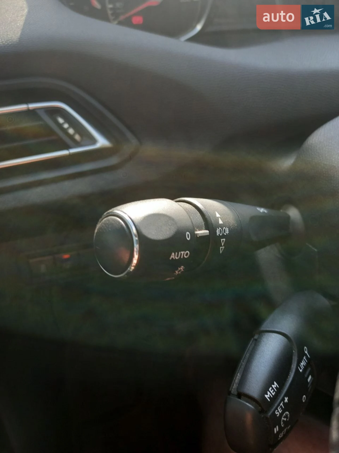 2016 Peugeot 308 - мініатюра 21