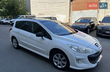 Универсал Peugeot 308 2010 в Луцке