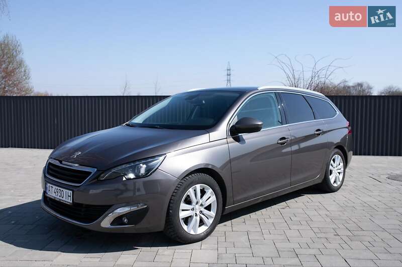 Универсал Peugeot 308 2015 в Брошневе-Осаде