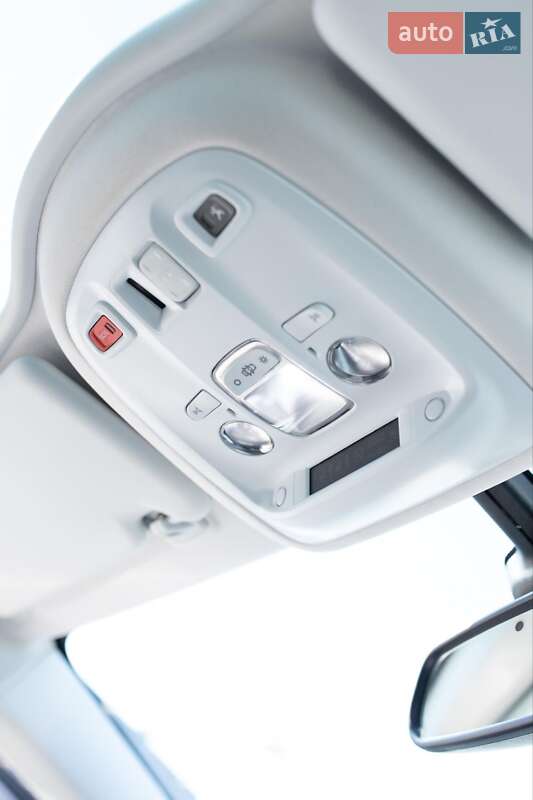 Универсал Peugeot 308 2015 в Брошневе-Осаде