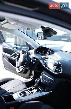 Універсал Peugeot 308 2015 в Брошневі-Облозі