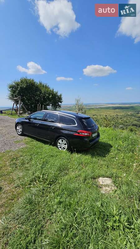 Универсал Peugeot 308 2015 в Черновцах
