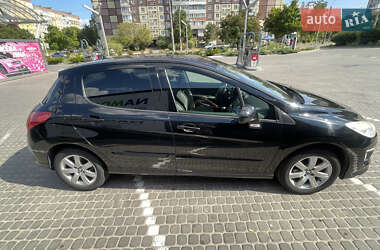 Хетчбек Peugeot 308 2011 в Дніпрі