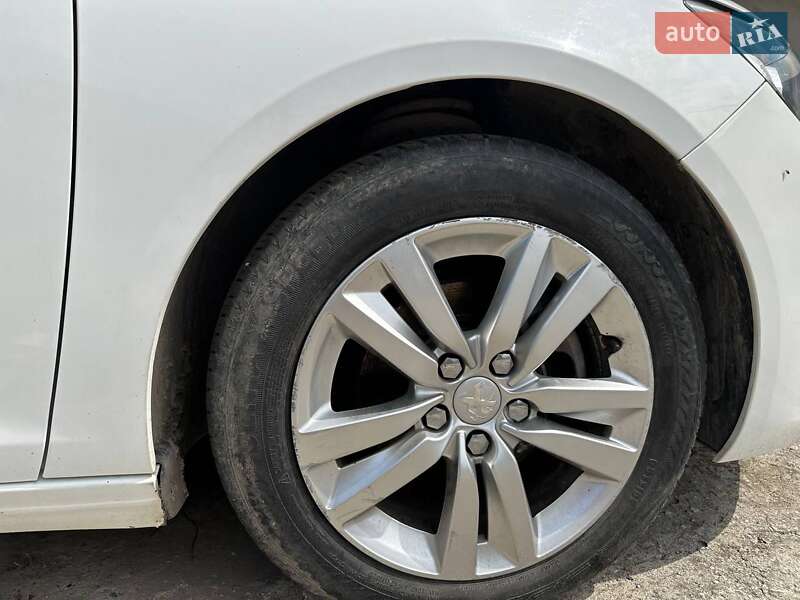 Универсал Peugeot 308 2014 в Тернополе