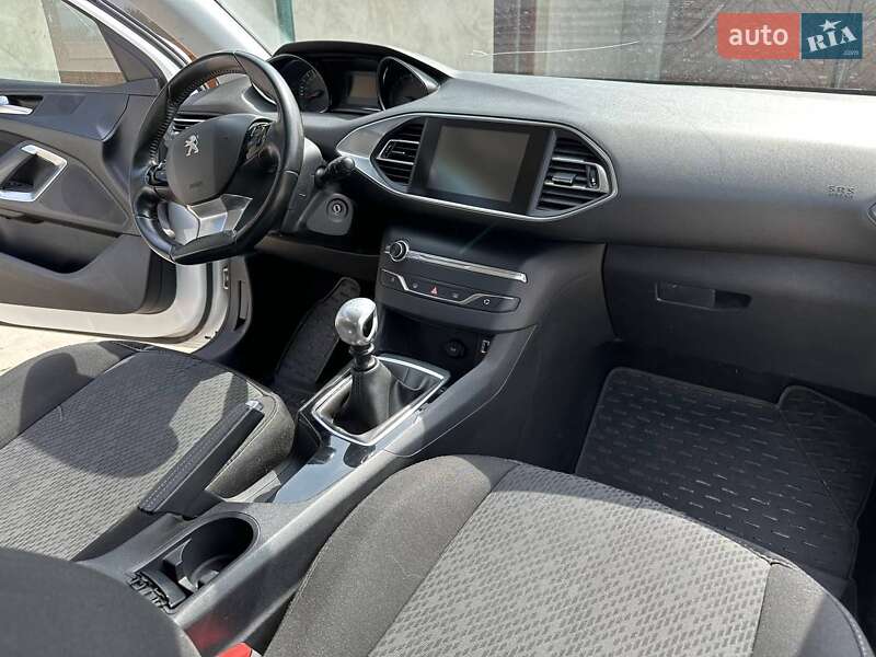 Универсал Peugeot 308 2014 в Тернополе