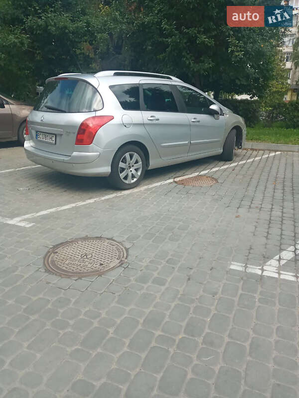 Універсал Peugeot 308 2012 в Новояворівську