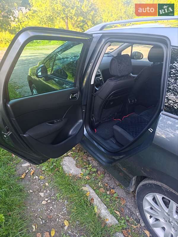 Универсал Peugeot 308 2008 в Бориславе