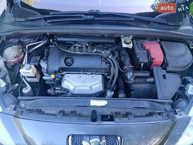 Универсал Peugeot 308 2008 в Бориславе