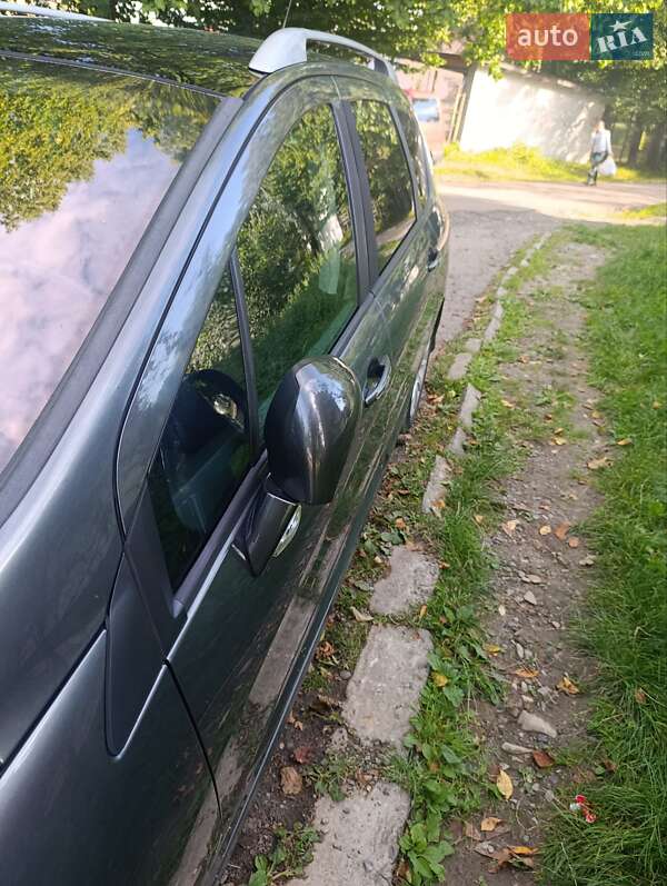 Универсал Peugeot 308 2008 в Бориславе