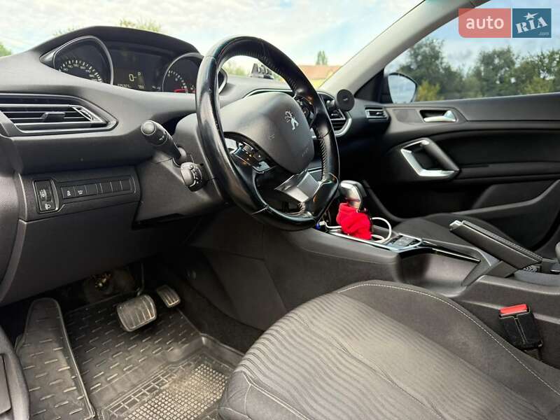 Універсал Peugeot 308 2016 в Ладижині