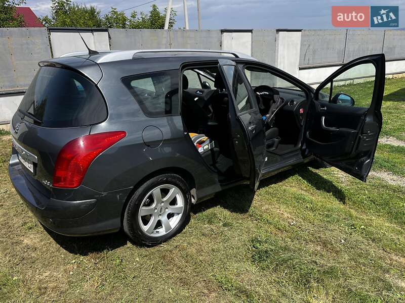 Універсал Peugeot 308 2008 в Ужгороді