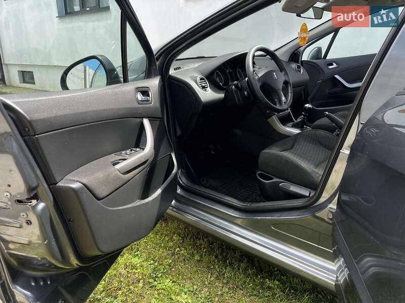 Універсал Peugeot 308 2008 в Ужгороді