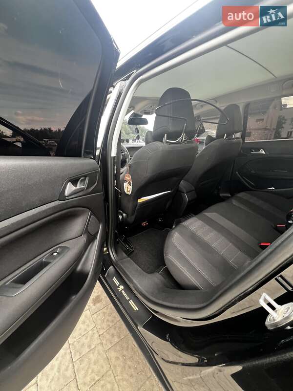 Універсал Peugeot 308 2017 в Дрогобичі