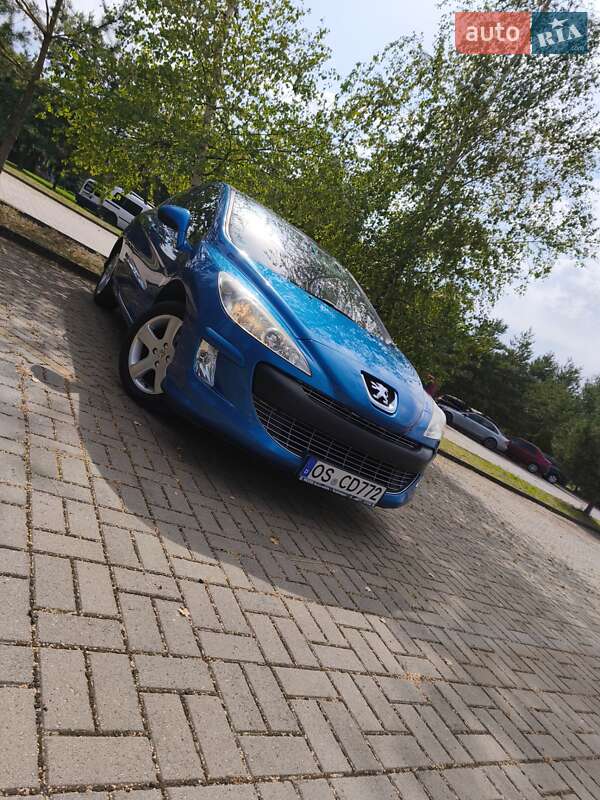 Хетчбек Peugeot 308 2008 в Дрогобичі