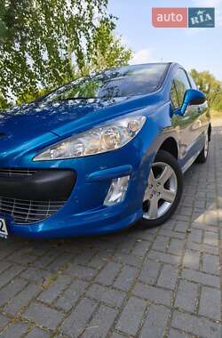 Хэтчбек Peugeot 308 2008 в 