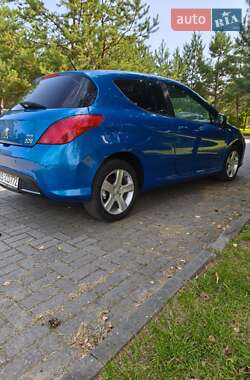 Хэтчбек Peugeot 308 2008 в 