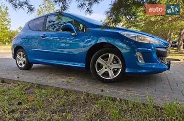Хэтчбек Peugeot 308 2008 в 