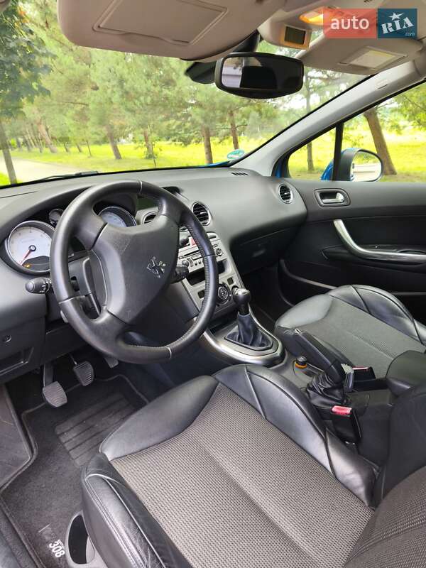 Хетчбек Peugeot 308 2008 в Дрогобичі