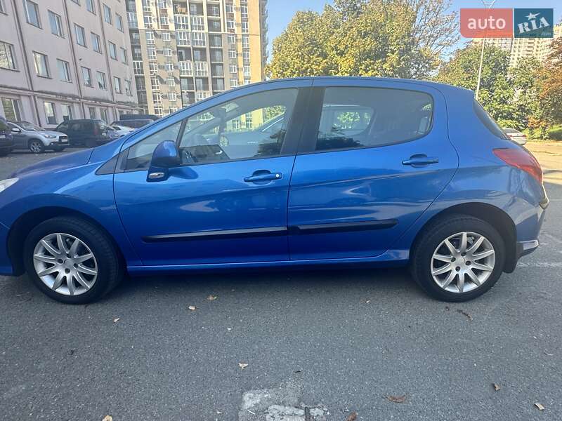 Хетчбек Peugeot 308 2008 в Києві
