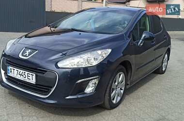 Хетчбек Peugeot 308 2012 в Івано-Франківську