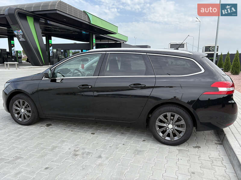 Універсал Peugeot 308 2015 в Львові