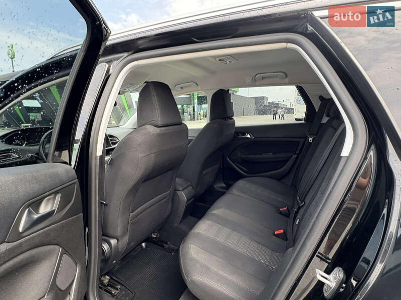 Універсал Peugeot 308 2015 в Львові