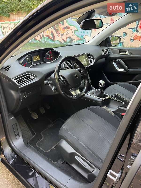 Універсал Peugeot 308 2015 в Києві