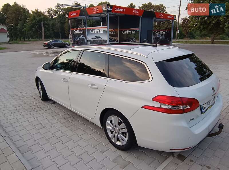 Універсал Peugeot 308 2015 в Стрию