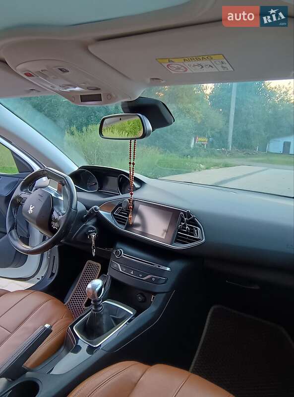 Універсал Peugeot 308 2015 в Стрию