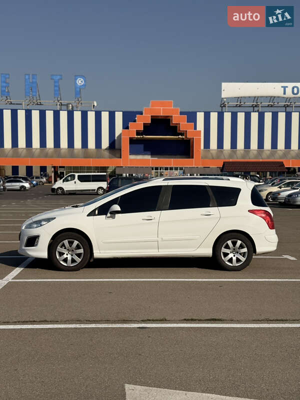 Хэтчбек Peugeot 308 2012 в Кривом Роге