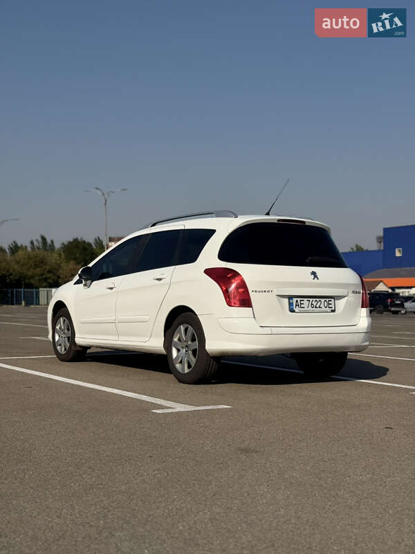 Хэтчбек Peugeot 308 2012 в Кривом Роге