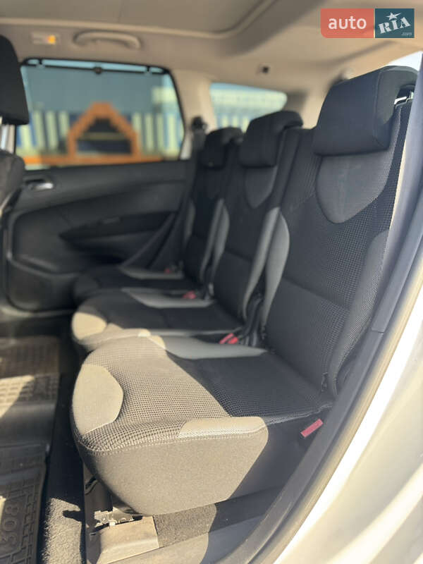 Хэтчбек Peugeot 308 2012 в Кривом Роге