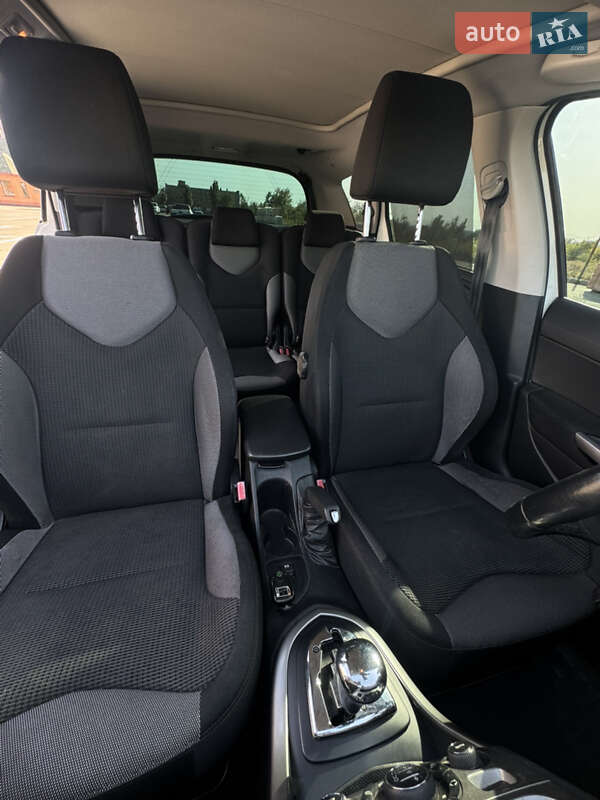 Хэтчбек Peugeot 308 2012 в Кривом Роге