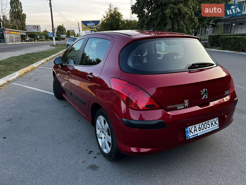 Хетчбек Peugeot 308 2010 в Василькові
