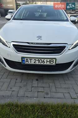 Хэтчбек Peugeot 308 2016 в Ивано-Франковске