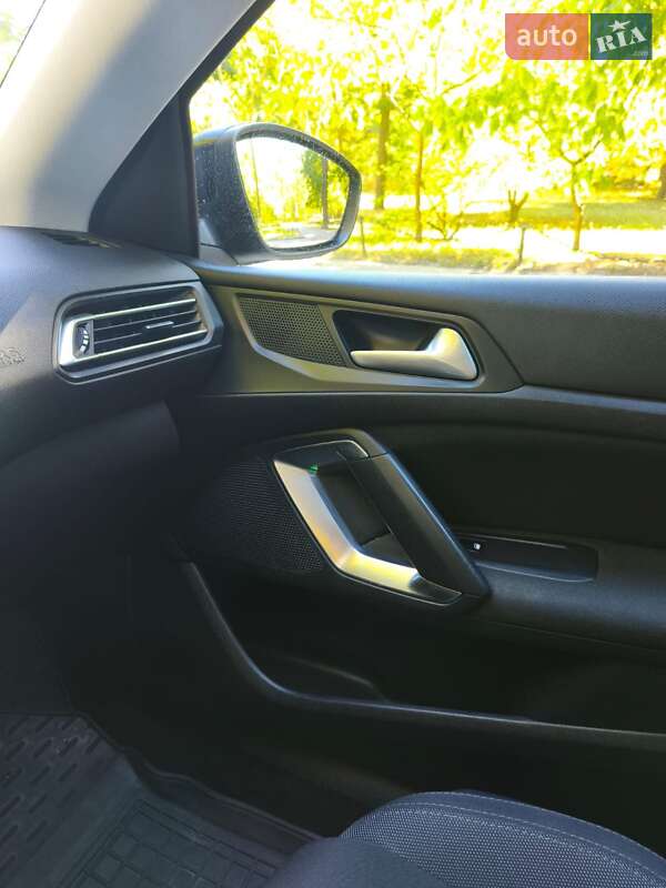 Універсал Peugeot 308 2015 в Миргороді