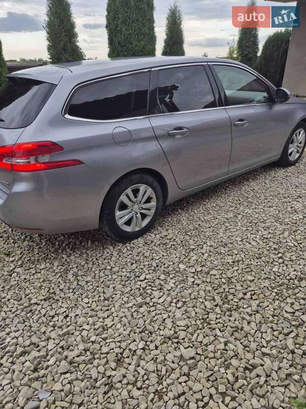 Peugeot 308 2015