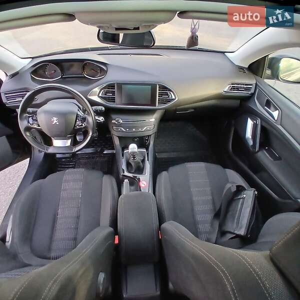 Универсал Peugeot 308 2015 в Александрие