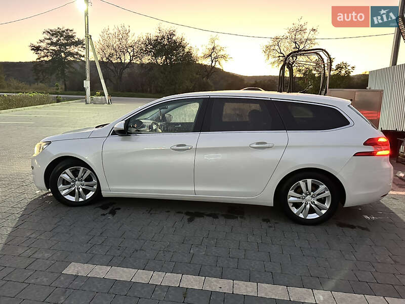 Универсал Peugeot 308 2014 в Великом Березном