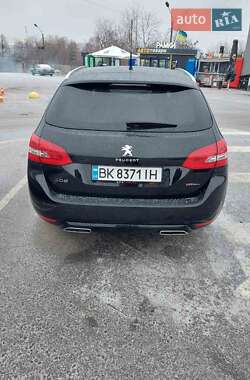 Універсал Peugeot 308 2015 в Рівному