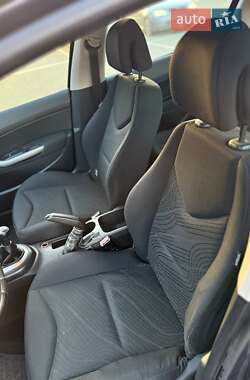 Хэтчбек Peugeot 308 2007 в 