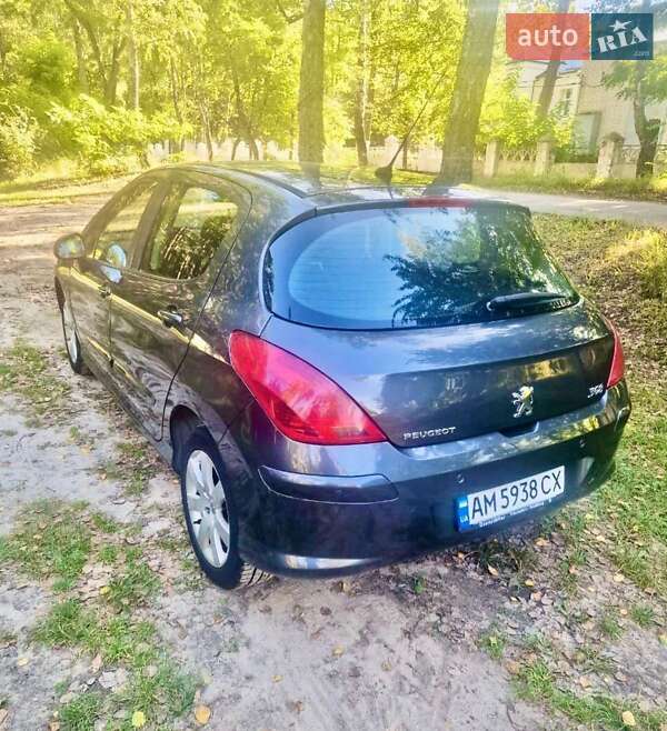 Хэтчбек Peugeot 308 2008 в Житомире